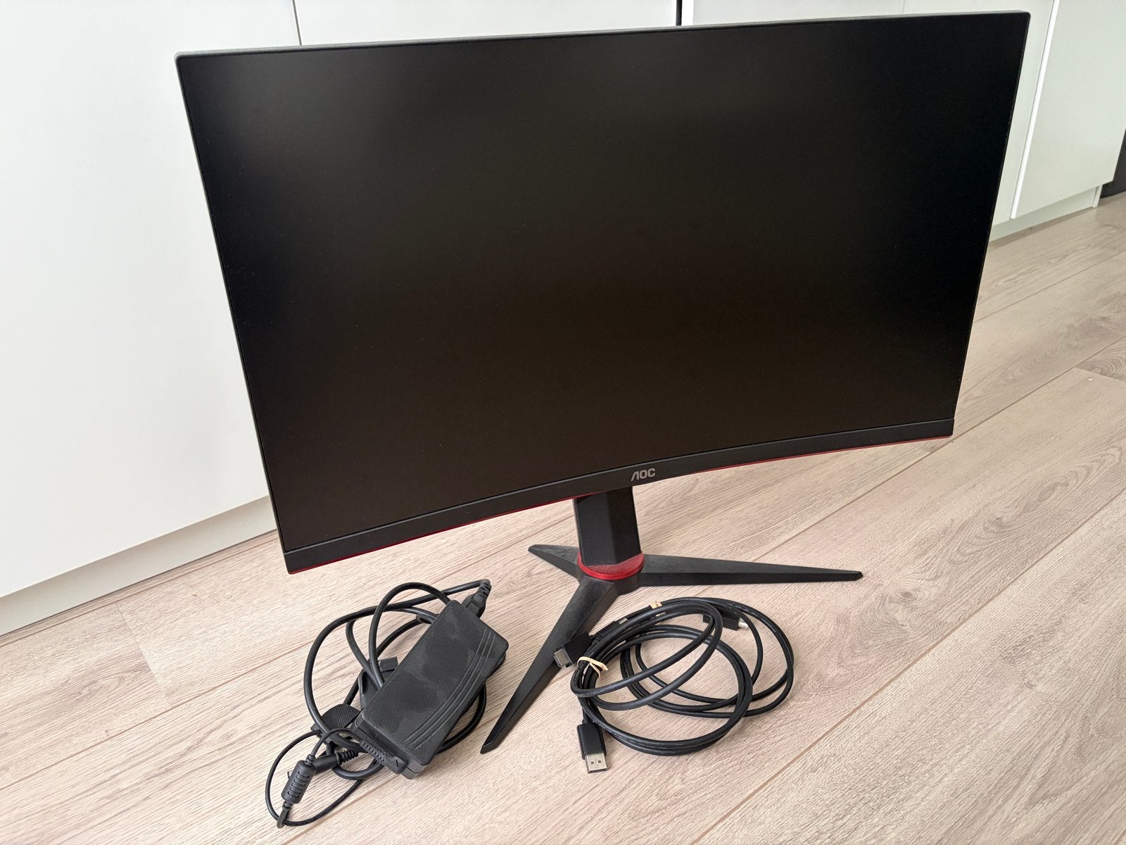 AOC CQ27G2U/BK 27 inch curved Gaming Monitor, 101 t/m 150 Hz, In hoogte verstelbaar, VA, Zo goed als nieuw