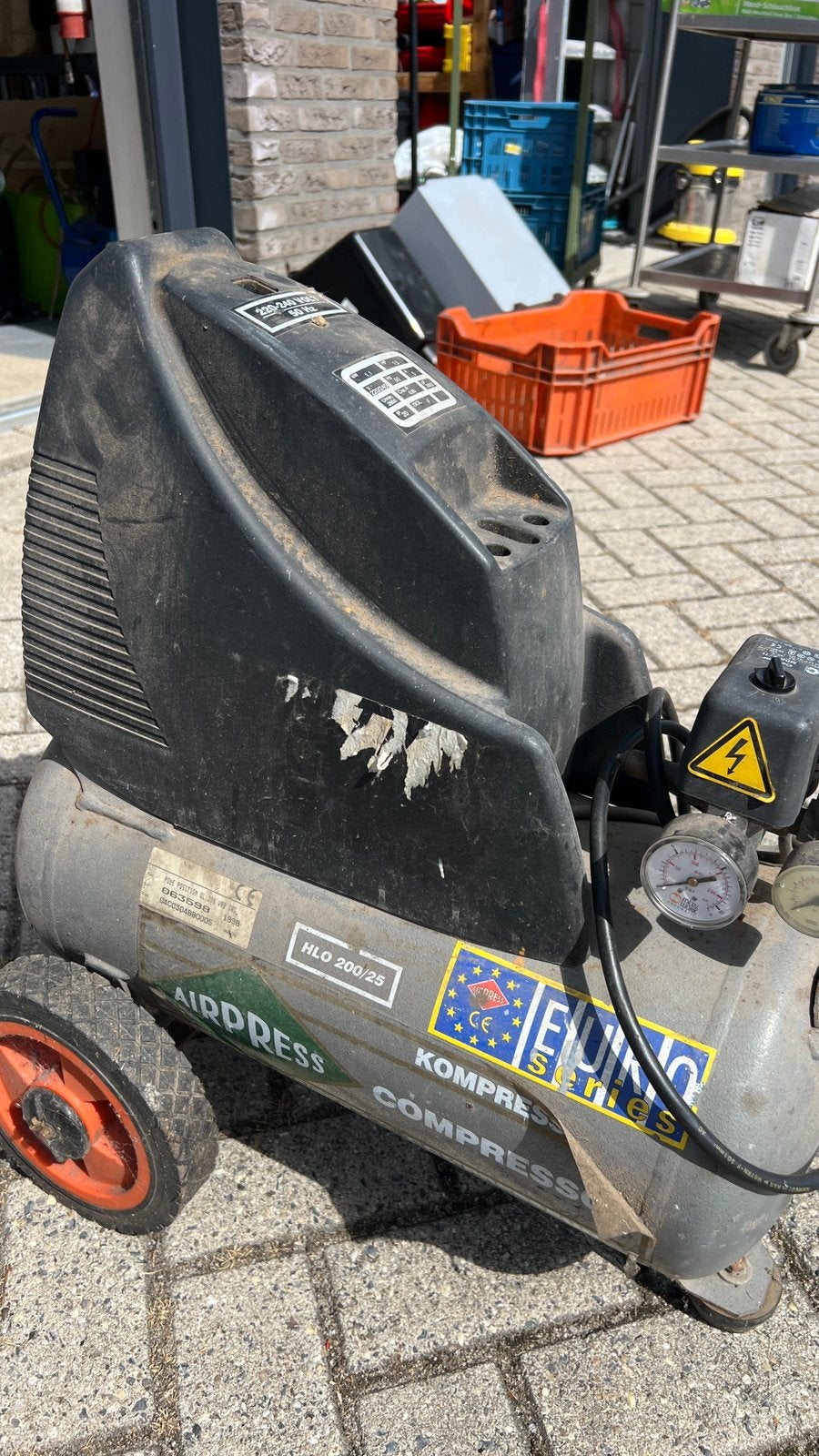 Airpress Euro Series HLO 200/25 compressor 1,5 PK, Ophalen, Gebruikt, Olievrij