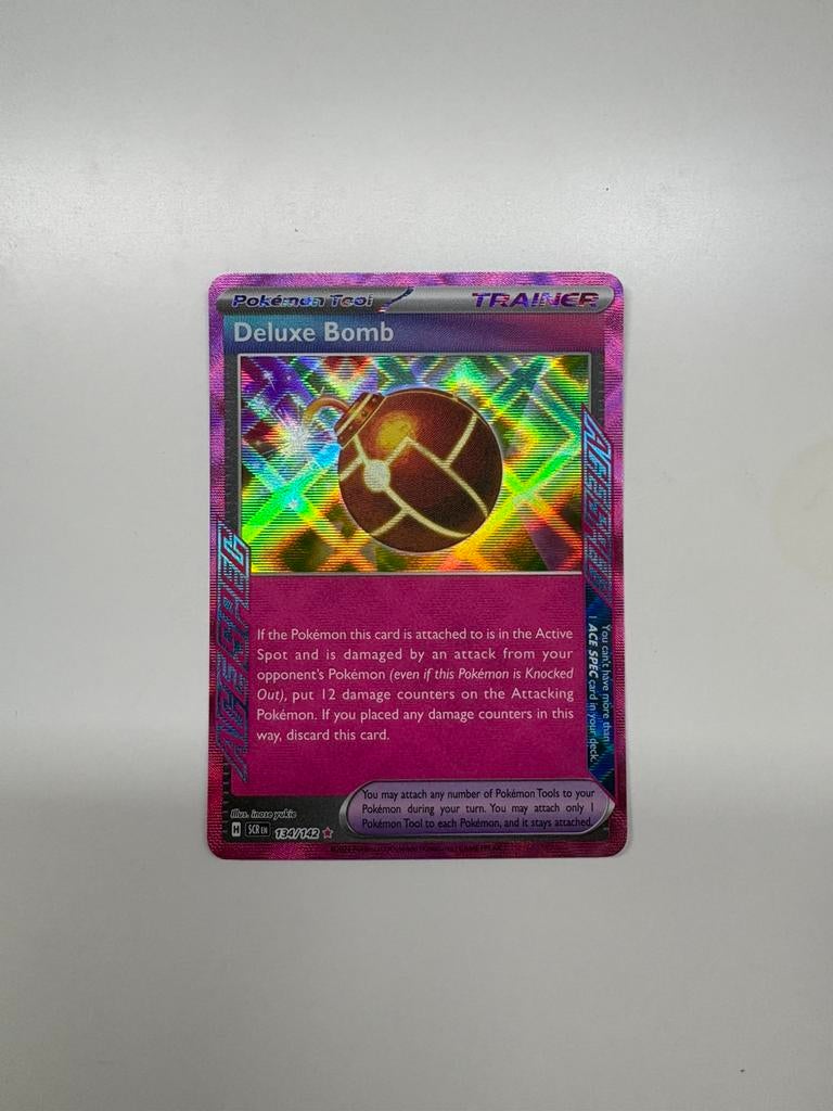 Deluxe Bomb Ace Spec - Stellar Crown 134/142 Pokémon Kaart, Ophalen of Verzenden, Zo goed als nieuw, Losse kaart, Foil
