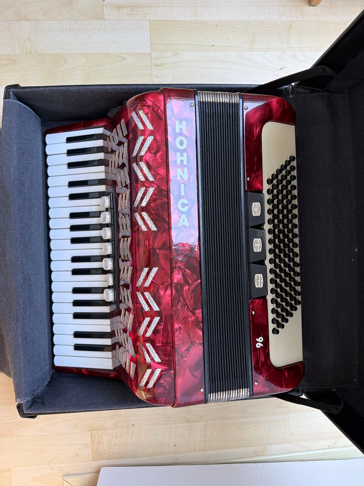 Hohner Hohnica 96-bas Accordeon met Koffer en Riemen, Ophalen, Gebruikt, Toetsaccordeon, 96-bas