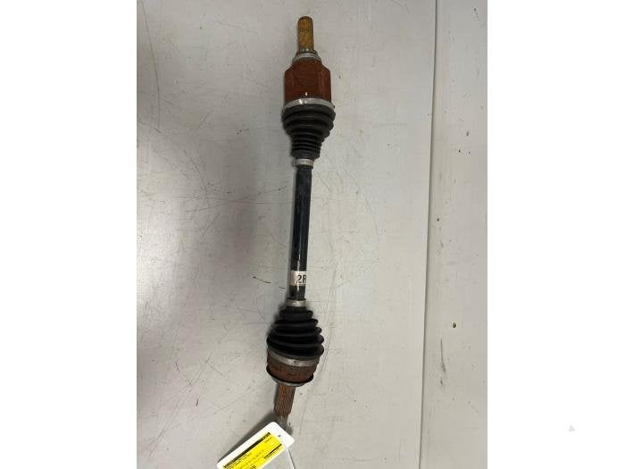 Aandrijfas links-voor van een Nissan Qashqai, Gebruikt, -, -, Ophalen of Verzenden