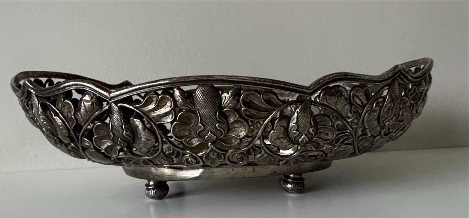 Antieke Zilveren Schaal met Uitgesneden Bloemmotief, Antiek en Kunst, Ophalen of Verzenden, Zilver