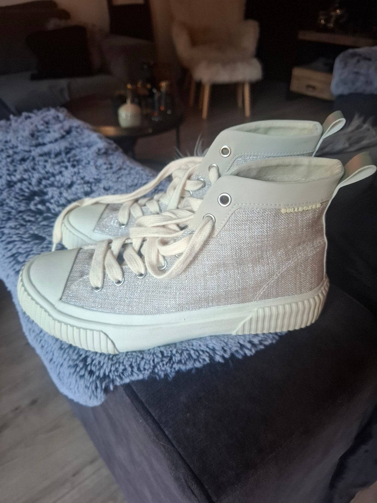 Bullboxer sneakers maat 39, Kleding | Dames, Schoenen, Beige, Ophalen of Verzenden, Bullboxer, Sneakers of Gympen