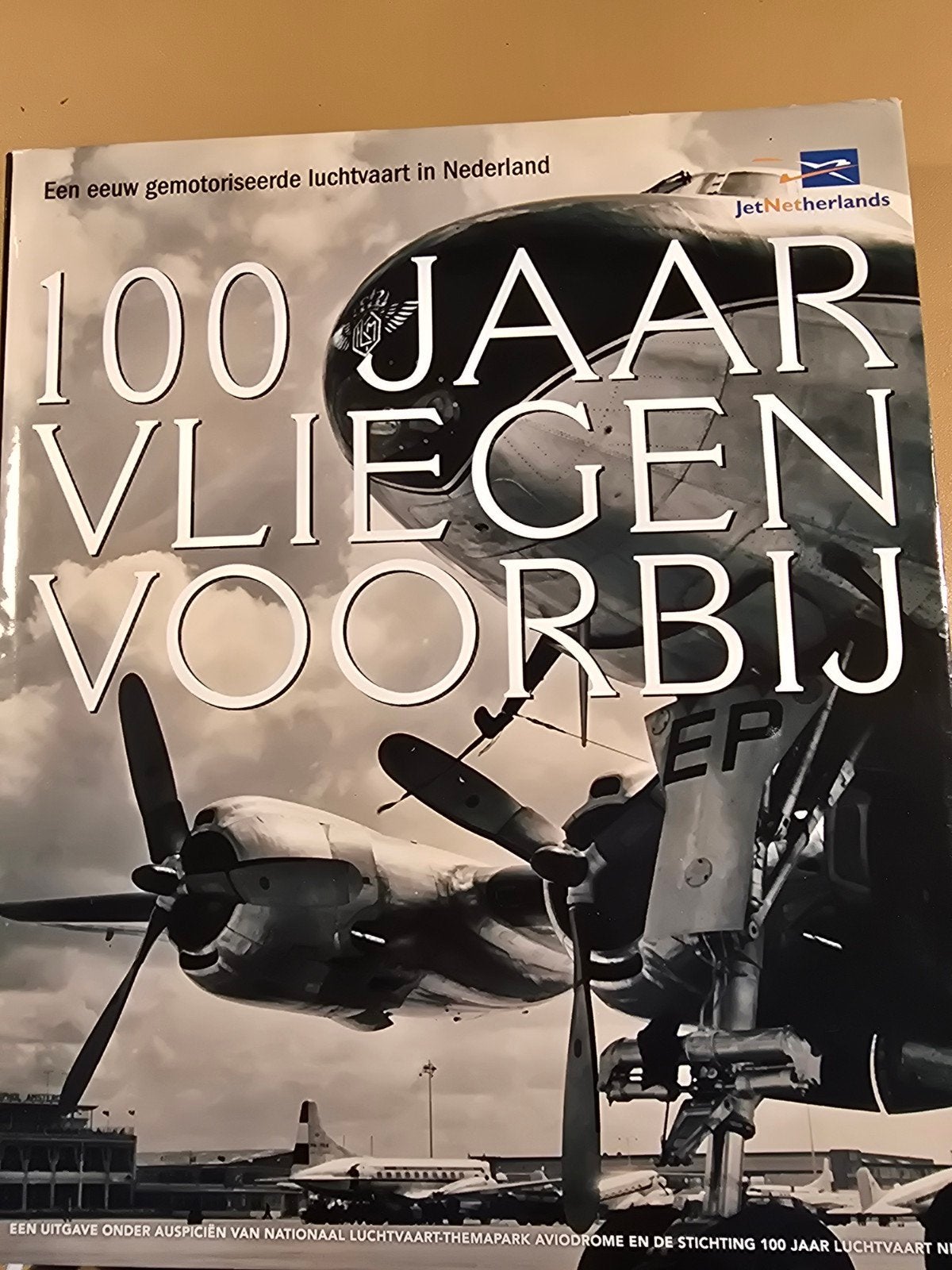100 Jaar Vliegen Voorbij - Een Eeuw Gemotoriseerde, Ophalen of Verzenden, Zo goed als nieuw, Overige typen