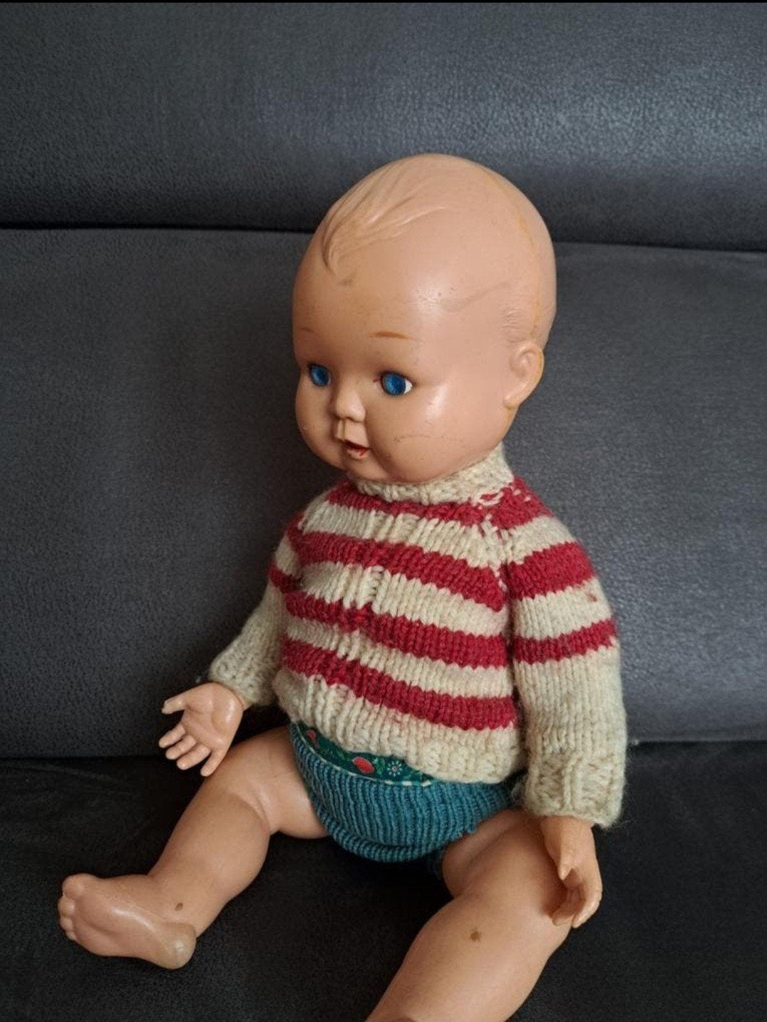 Vintage Babypop gebreide kleertjes 40 cm jaren60 KADER B 35, Verzamelen, Poppen, Ophalen of Verzenden, Gebruikt, Pop