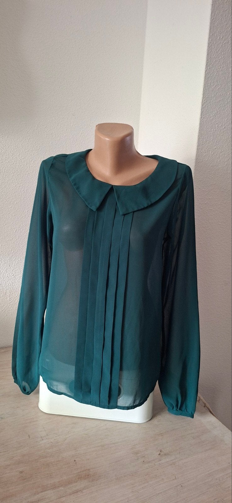 Groene transparante blouse Vila maat S
Aparte kraag en reve, Vila, Ophalen of Verzenden, Zo goed als nieuw, Maat 36 (S)