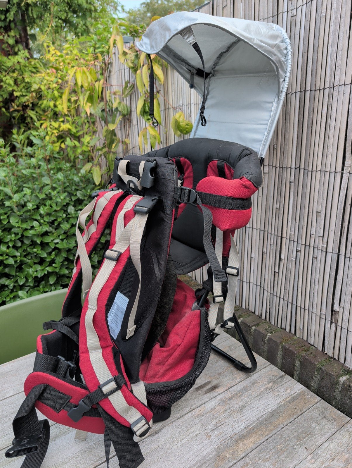 Nomad Draagzak voor baby/kind met zonnekap en regenhoes, Kinderen en Baby's, Gebruikt, Rug, Draagzak, Ophalen