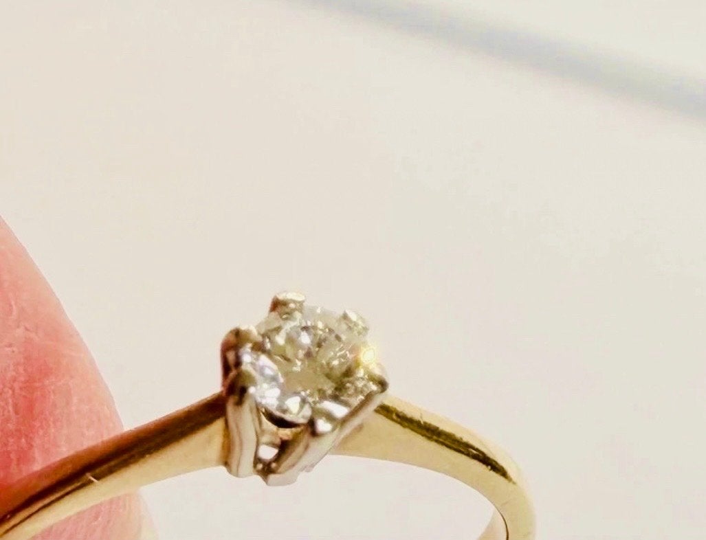 18k Gouden Solitair Ring met 0.20ct Diamant (Maat 53), Ophalen of Verzenden, Zo goed als nieuw, 17 tot 18, Met edelsteen