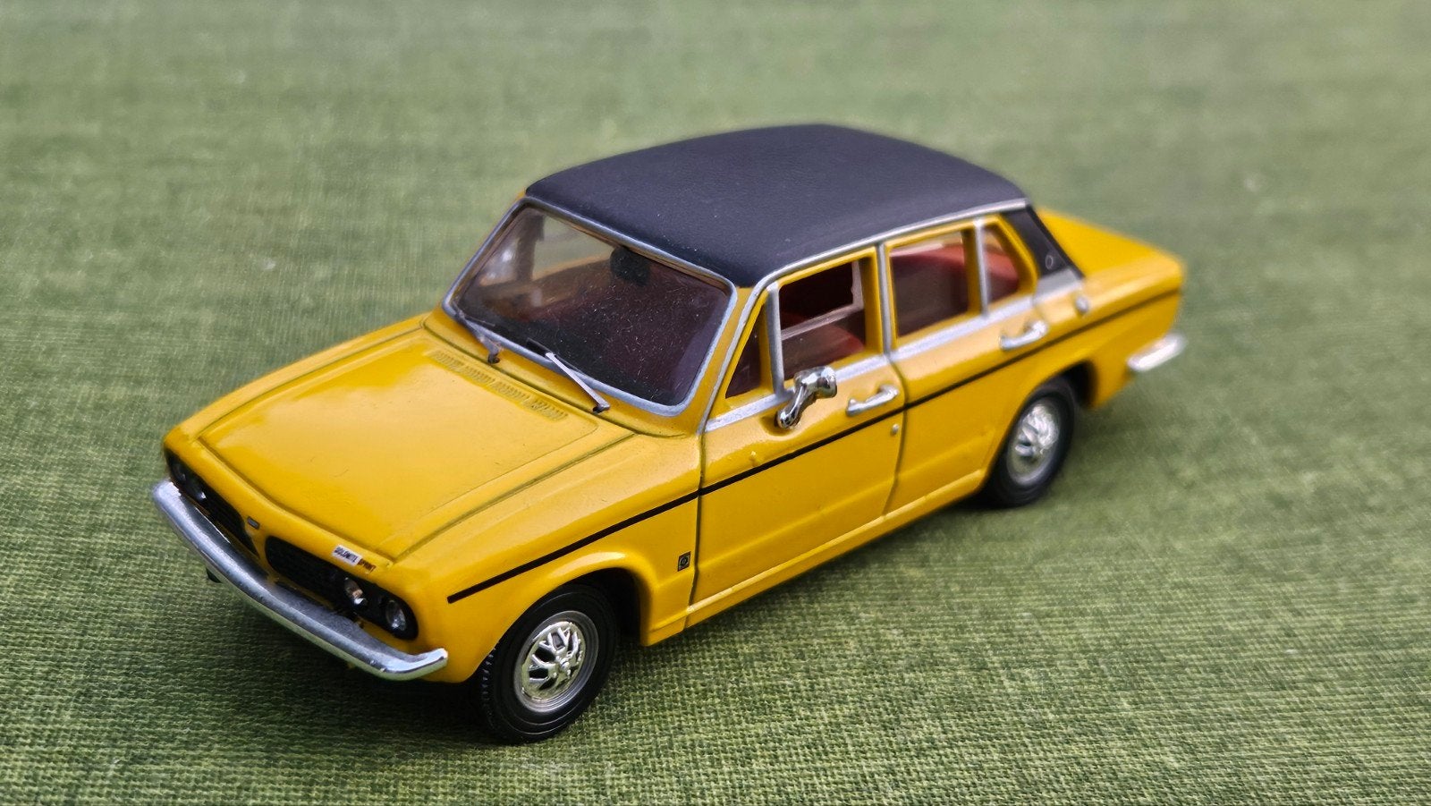 Triumph Dolomite 1:43 Lledo Vanguards, Ophalen of Verzenden, Nieuw, Auto, Overige merken