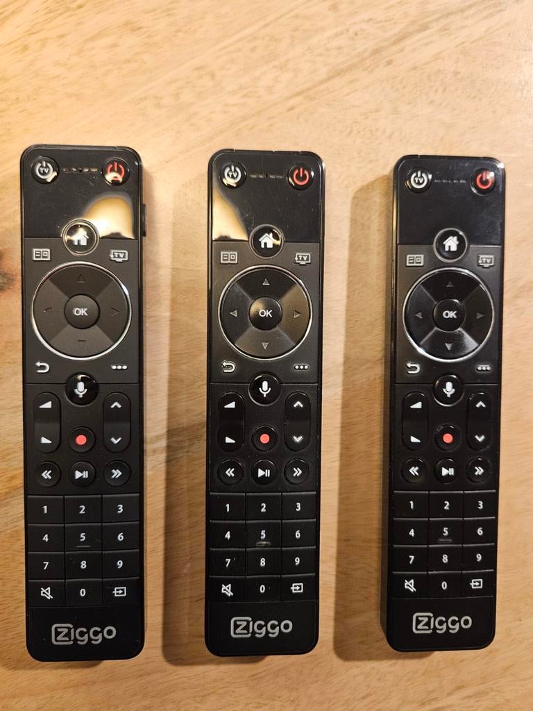3x Ziggo Mediabox Next Afstandsbediening met Voicecontrol, Ophalen of Verzenden, Zo goed als nieuw