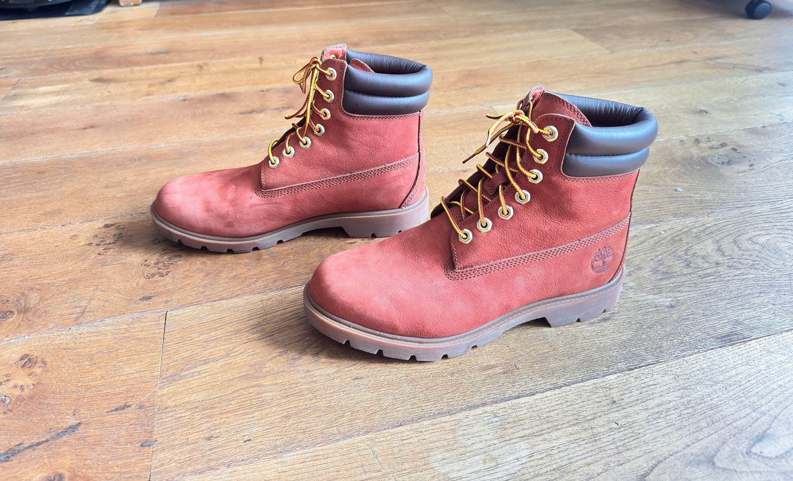 Timberland Heritage 6 inch Premium Waterproof boot 43, Bruin, Boots, Ophalen of Verzenden, Zo goed als nieuw