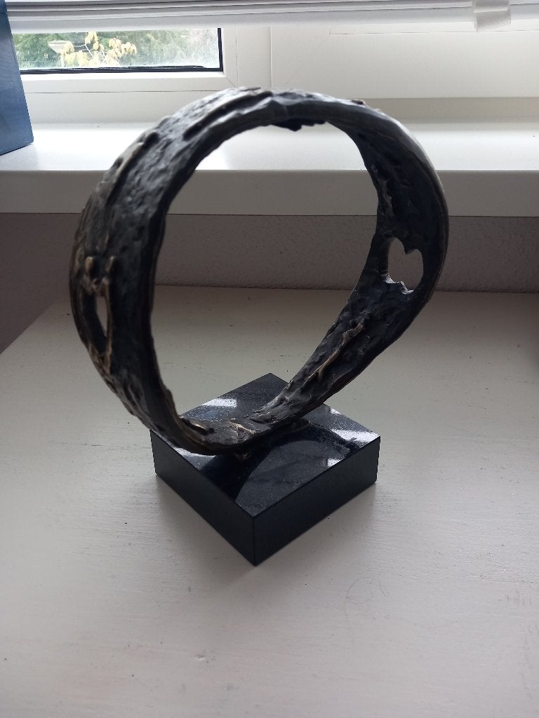Artihove bronzen sculptuur – symbolische levensring, Overige typen, Overige onderwerpen, Minder dan 20 cm, Gepatineerd