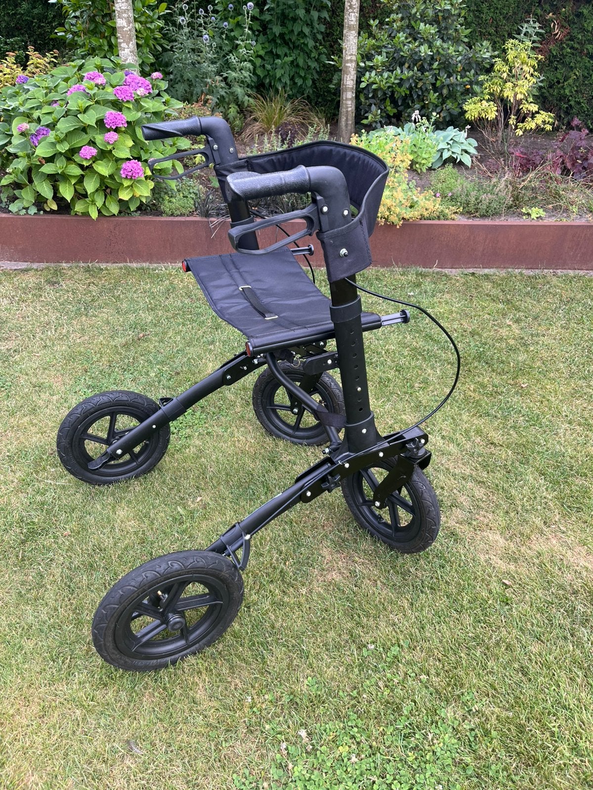 Rollator, in prima staat, Diversen, Rollators, Ophalen, Zo goed als nieuw