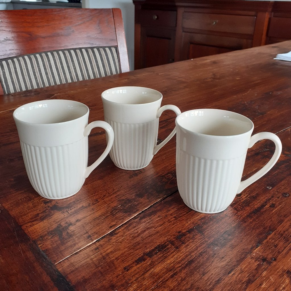 Wedgwood EDME  Grote hoge mokken/bekers 10½ cm hoog, Zo goed als nieuw, Mok, Ophalen of Verzenden, Wedgwood