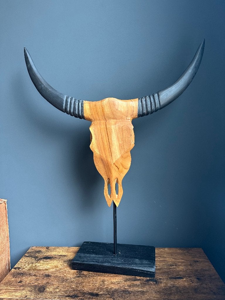 Decoratieve houten stierenschedel op standaard, Ophalen