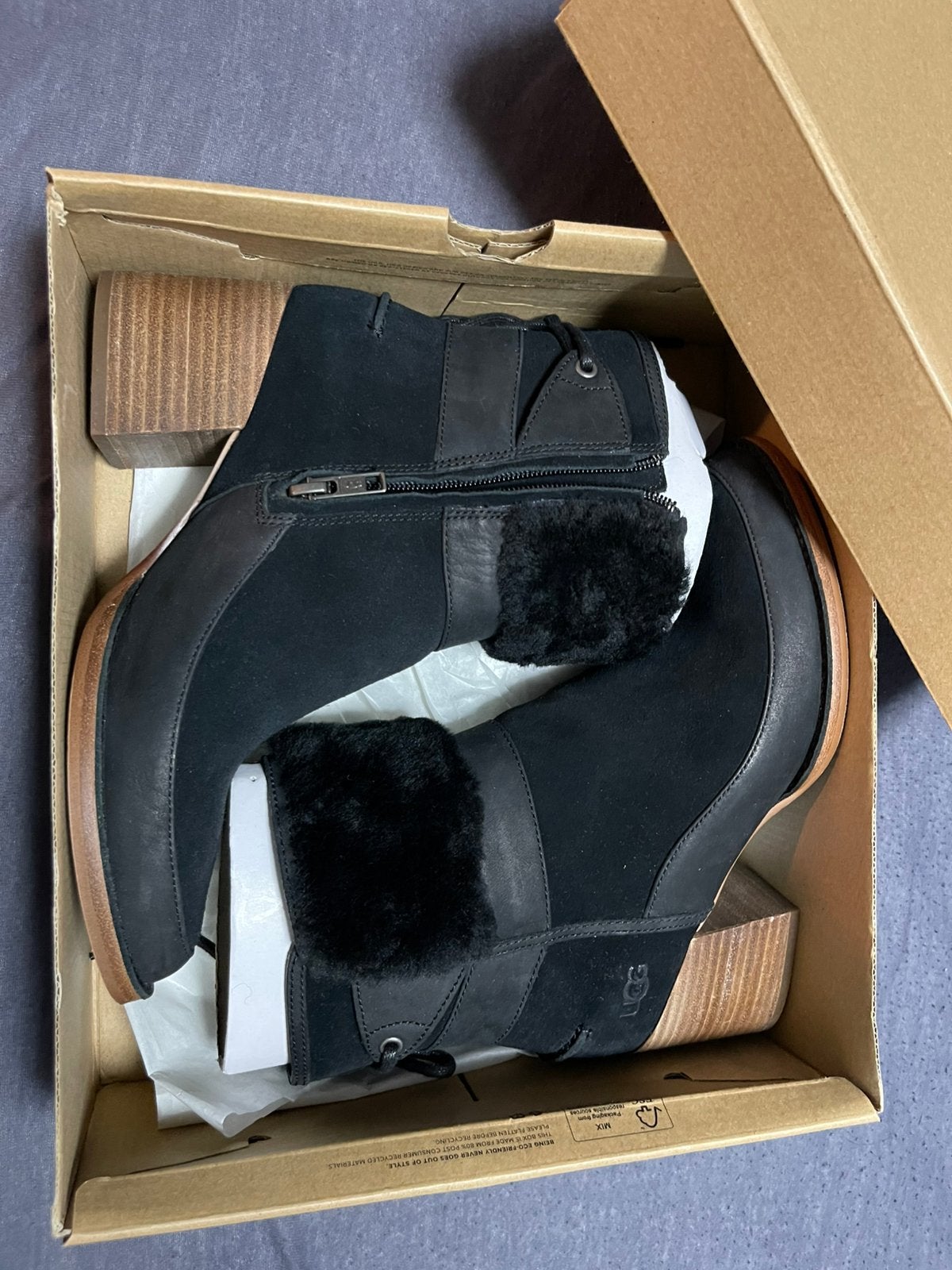 UGG dames laarzen maat 39 een keer gedragen, Ophalen of Verzenden, Nieuw, Zwart, Hoge laarzen
