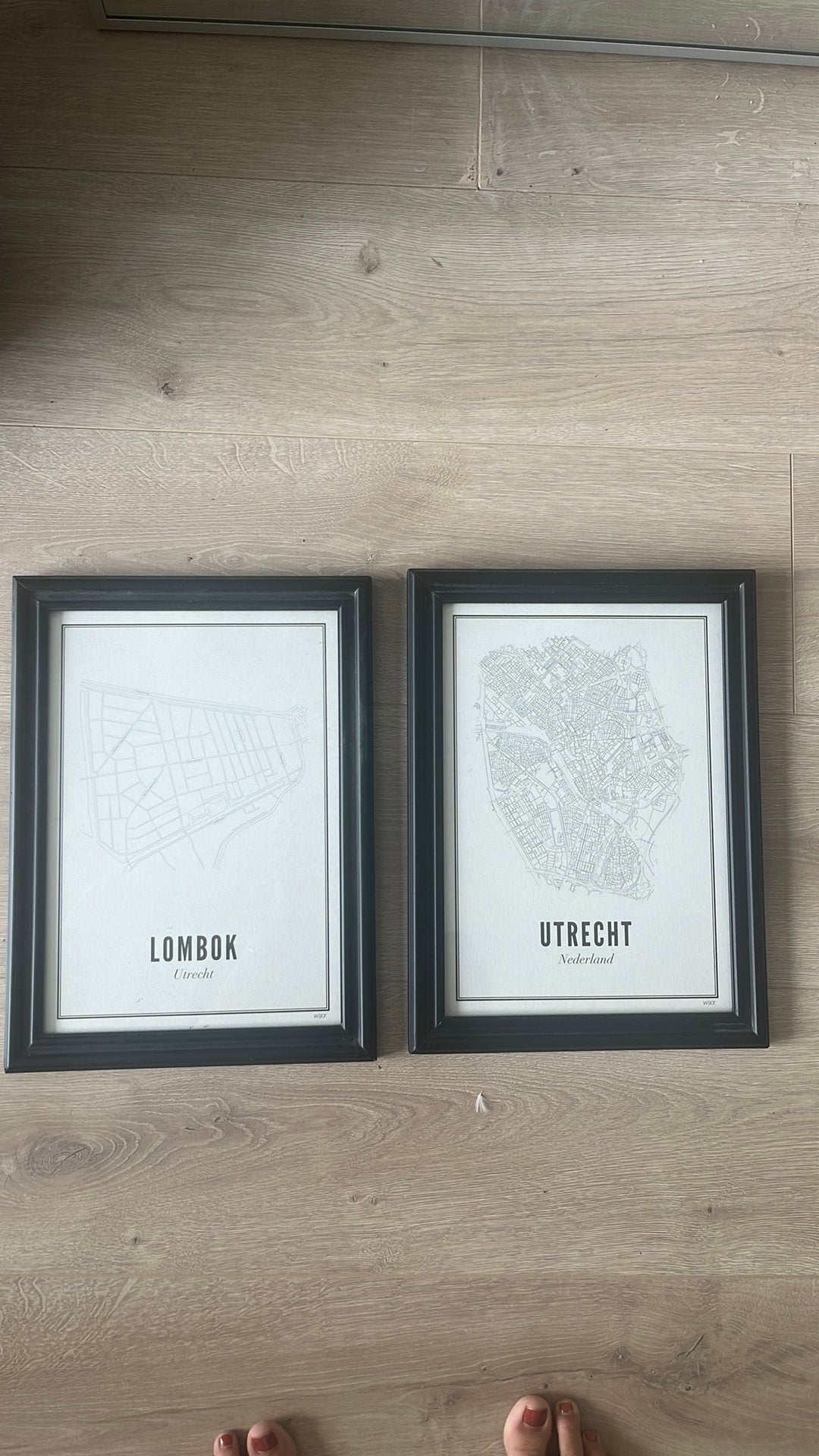 Two frames with maps, Ophalen, Zo goed als nieuw