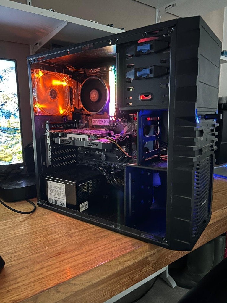Gaming PC met Corsair RGB Pro 16GB RAM en Ryzen 3600 | Win11, Gaming, SSD, Met videokaart, Zelfbouw / Custom build