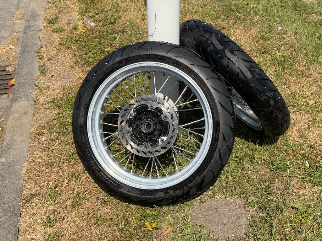 Supermoto velgenset 17 inch met banden voor enduro, Ophalen, Gebruikt