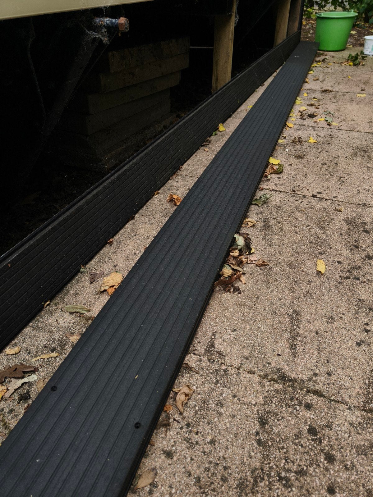 Zwarte composiet terrasplanken, Ophalen, Gebruikt, 25 tot 50 mm, Plank