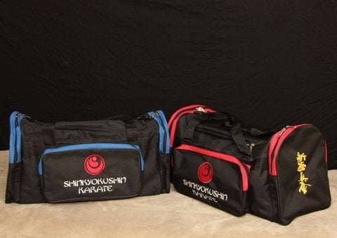 shinkyokushin karate sporttas XL gratis kanji sleutelhanger, Maat XL, Ophalen of Verzenden, Nieuw, Karate
