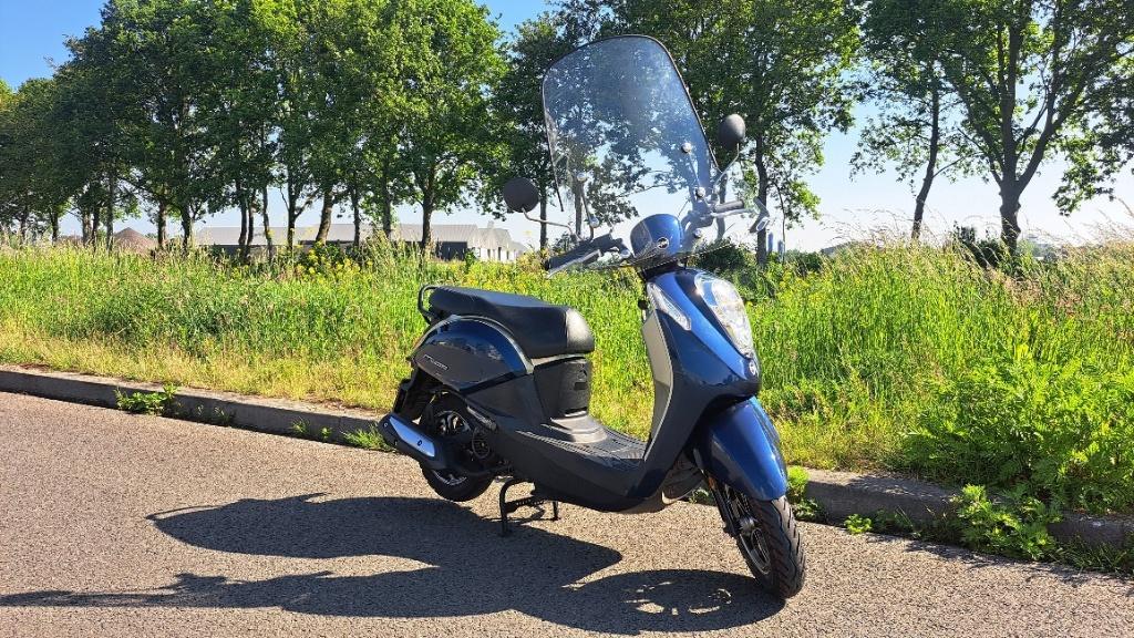 Sym Mio 50i incl. 3 maanden garantie, Mio, Maximaal 45 km/u, Zo goed als nieuw, Benzine