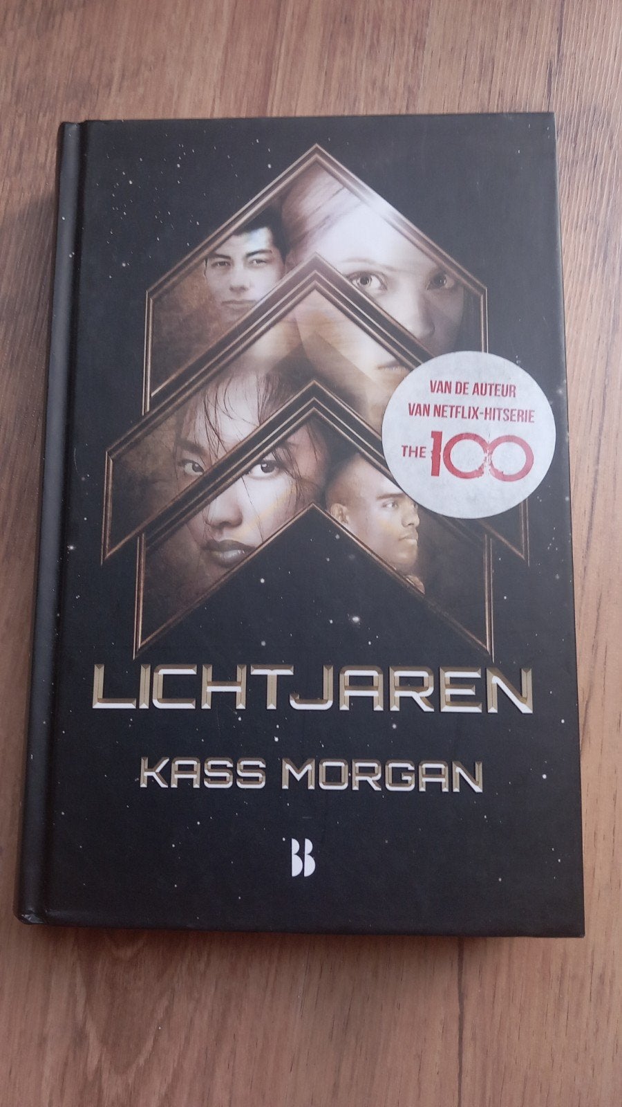 Kass Morgan - Lichtjaren, Boeken, Ophalen, Zo goed als nieuw, Kass Morgan