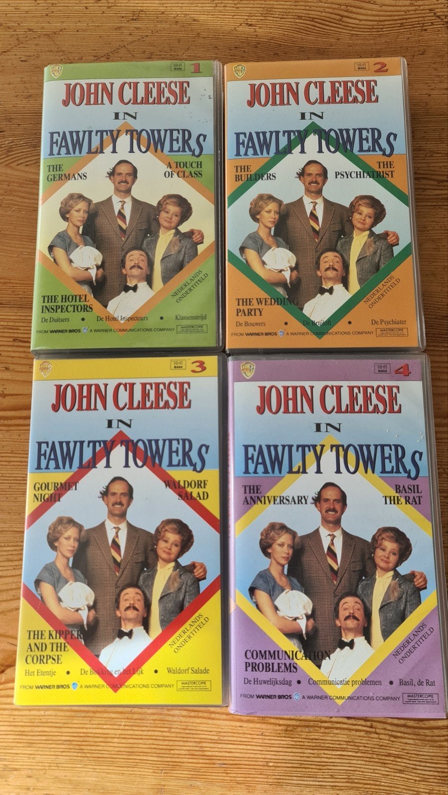 John Cleese in Fawlty Towers VHS Boxset - Complete Serie, Alle leeftijden, Boxset, Ophalen of Verzenden, Zo goed als nieuw