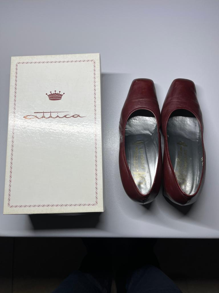 Damesschoenen maat 39 Attica, Kleding | Dames, Ophalen of Verzenden, Zo goed als nieuw, Schoenen met lage hakken