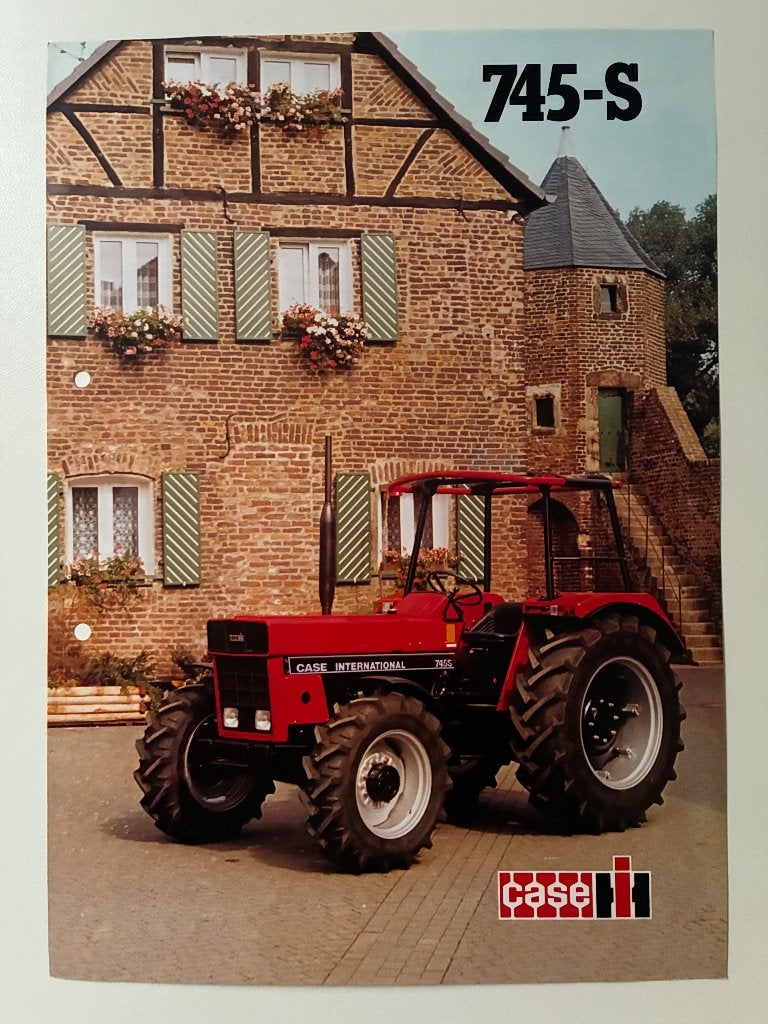 Case International 745-S trekker tractor folder brochure, Ophalen of Verzenden, Gelezen