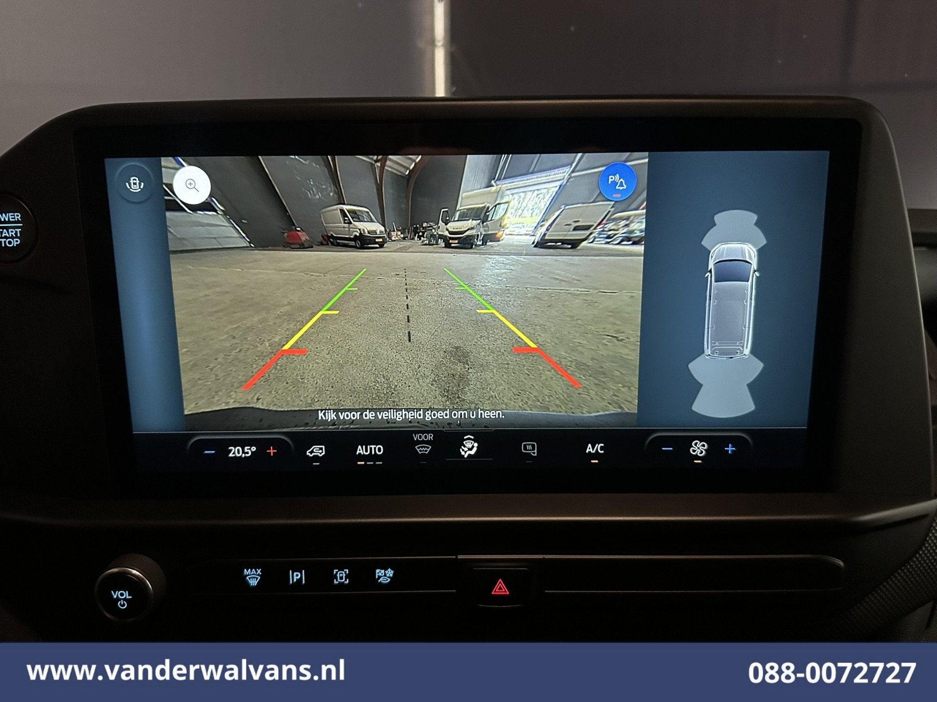 Ford Transit Custom 2.0 TDCI 136pk L2H1 Euro6 Airco | Camera, Auto's, Bestelauto's, Voorwielaandrijving, LED verlichting, 4 cilinders