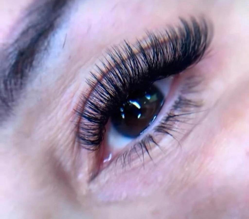Wimperextensions Russian