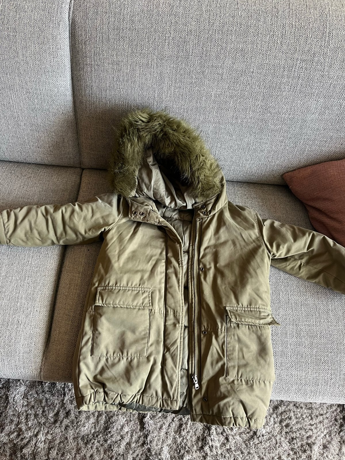 Benetton winterjas met bontkraag, Kinderen en Baby's, Ophalen of Verzenden, Gebruikt, Jongen of Meisje, Jas