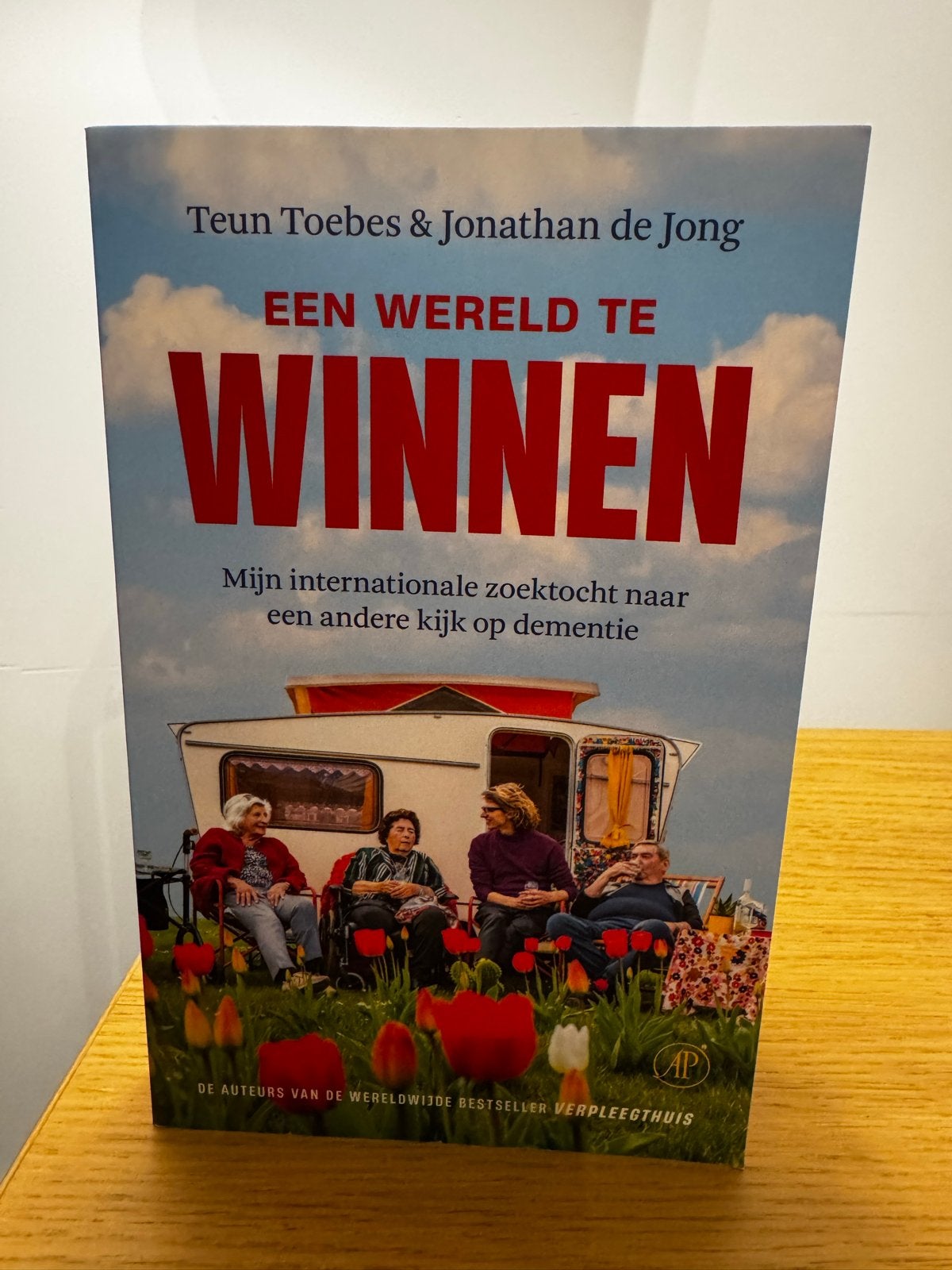 Een Wereld Te Winnen - Teun Toebes & Jonathan de Jong, Boeken, Ophalen of Verzenden, Zo goed als nieuw, Overige