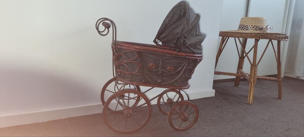 Vintage poppenwagens, Ophalen