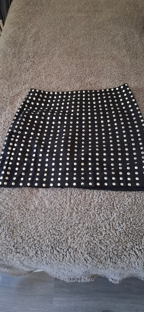 Minirokje, zwart met Studs, Ophalen of Verzenden, Zo goed als nieuw, Maat 38/40 (M)