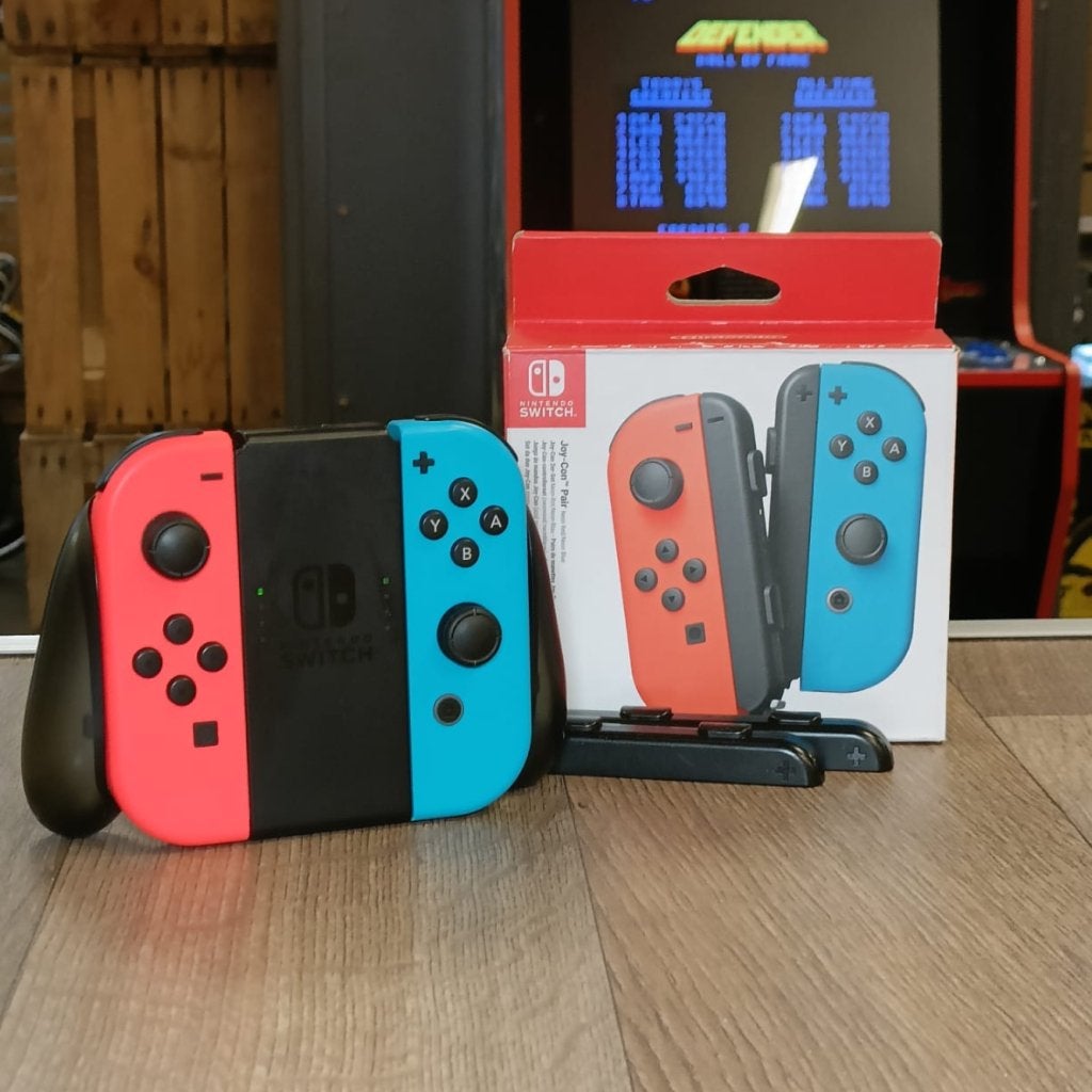 Nintendo Switch orgineel Controller & Joycon, Nintendo, Zo goed als nieuw, Support@nintendo.com, 11-1 Hokotate-cho, Kamitoba, Minami-ku
Kyoto 601-8501
Japan