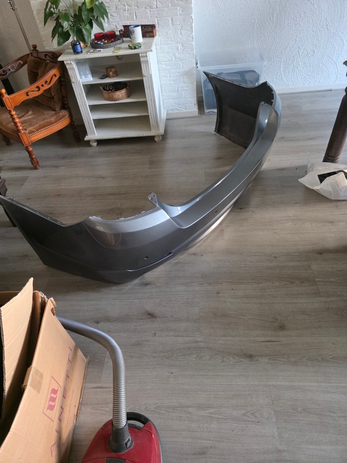 Bumper BMW 5 Serie F10(6 cilinder) - Grijs (Kleurcode 300), Auto-onderdelen, Gebruikt, Voor, Ophalen of Verzenden, Bumper