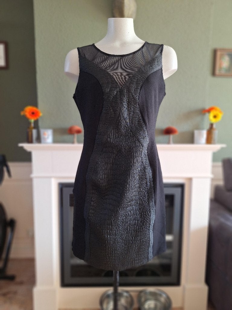 Sisley body cocon lbd jurk 40, Maat 38/40 (M), Verzenden, Zwart, Sisley