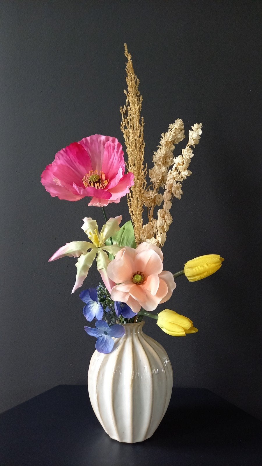 Kunst- en Droogbloemen gebonden boeket met beige vaas H47 cm, Ophalen of Verzenden, Nieuw