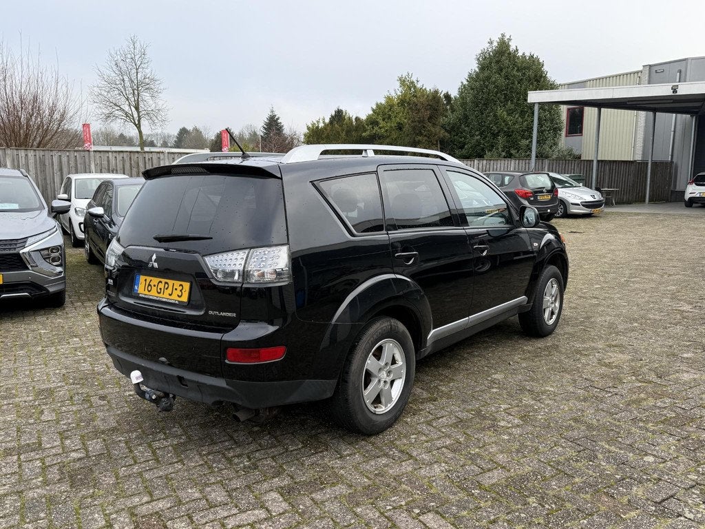 Mitsubishi Outlander 2.4 Intro Edition 2WD | HANDELSPRIJS |, Auto's, Mitsubishi, Voorwielaandrijving, Stof, 4 cilinders, 1465 kg