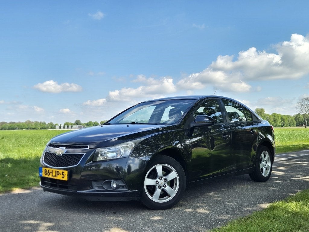 Chevrolet Cruze 1.8 LS (bj 2010), Voorwielaandrijving, Euro 5, 15 km/l, Gebruikt
