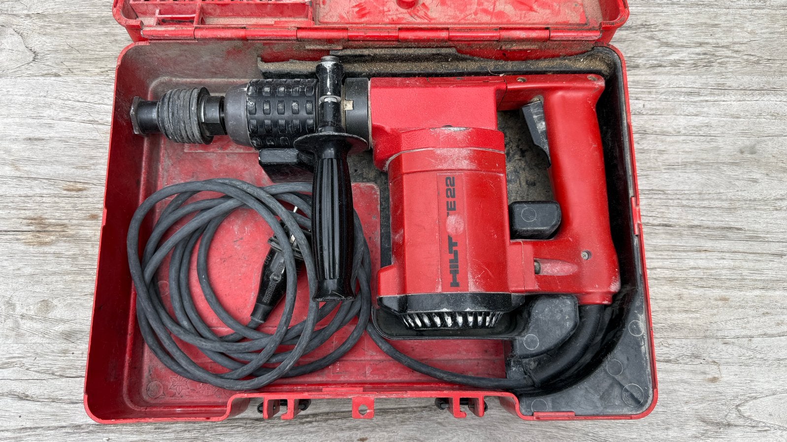 HILTI TE22 hamerboormachine - aardlekprobleem, Doe-het-zelf en Verbouw, Gereedschap | Boormachines, Boormachine, Gebruikt, Ophalen of Verzenden