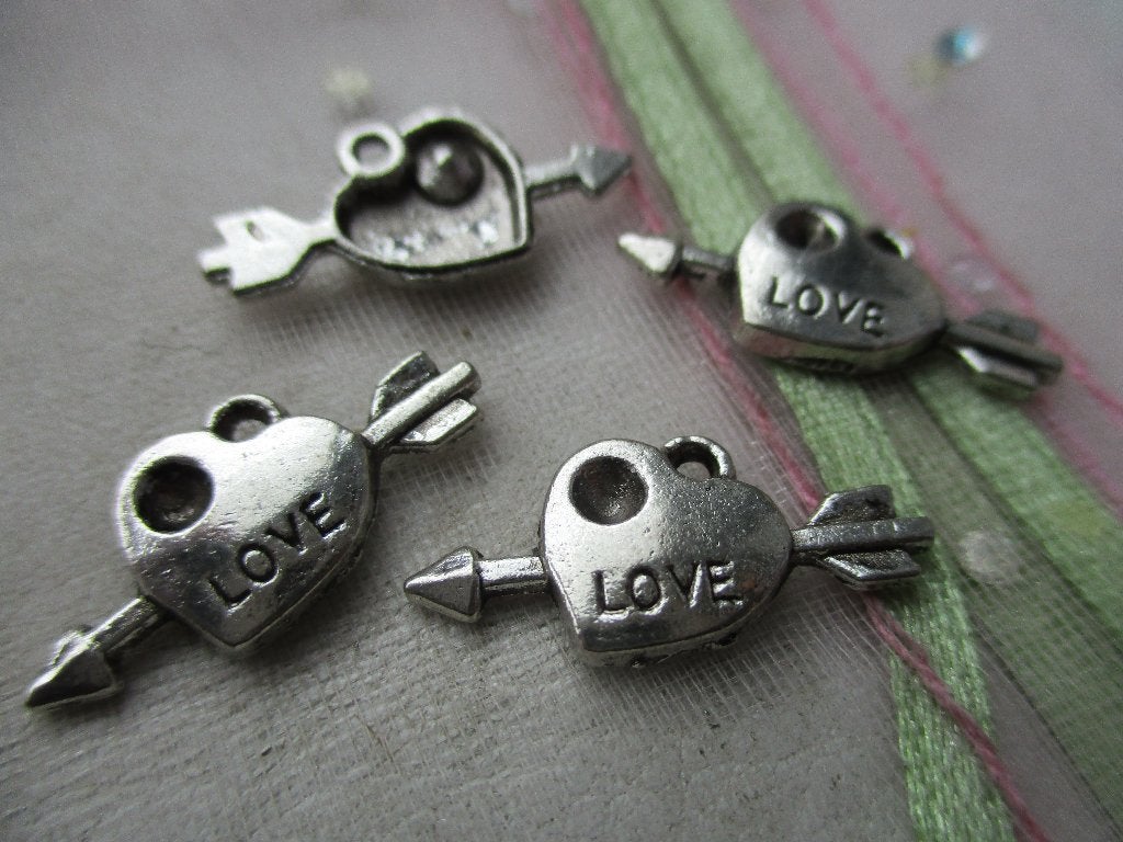 809/ tibetiaans zilveren pijl/hart bedels, Hobby en Vrije tijd, Kralen en Sieraden maken, Ophalen of Verzenden, Nieuw, Bedel