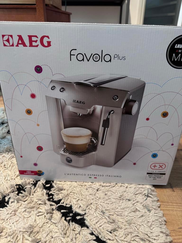 Nieuw AEG Favola Plus Lavazza A Modo Mio Koffiezetapparaat, Witgoed en Apparatuur, Koffiepads en cups, Espresso apparaat, Nieuw