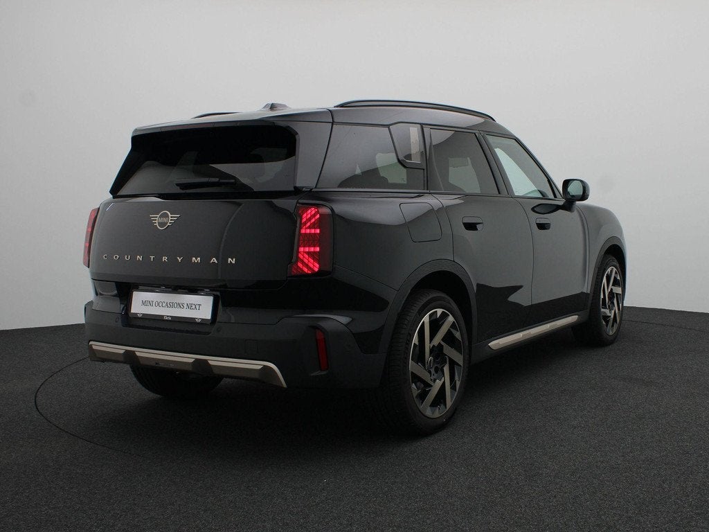 MINI Countryman C Favoured Trim + Pakket L + Panorama dak +, Auto's, Mini, Euro 6, Met garantie (alle), Zwart, 3 cilinders
