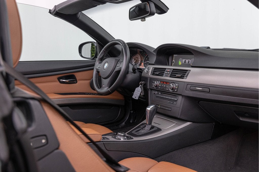 BMW 3 Serie Cabrio 320i High Executive M-pakket Harman/Kardo, Auto's, Automaat, Euro 5, Achterwielaandrijving, 4 cilinders