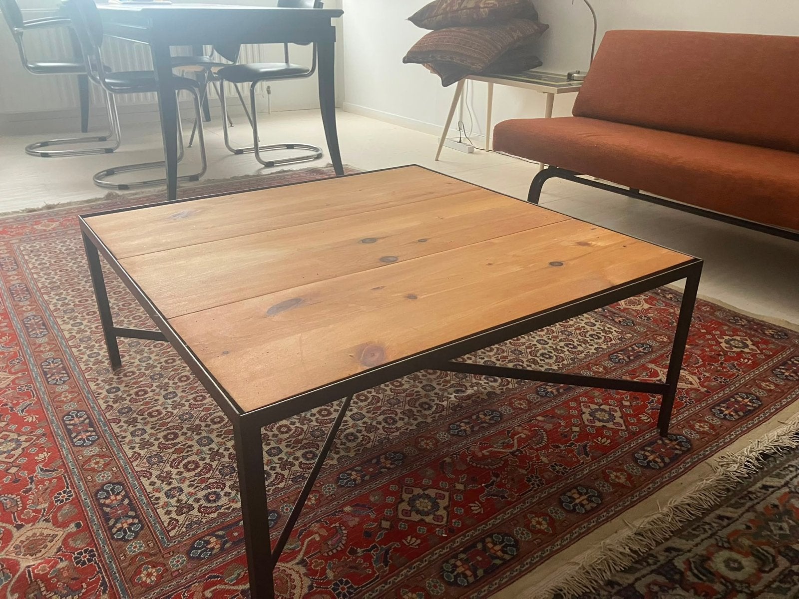 Salontafel met houten blad en metalen frame, Huis en Inrichting, Tafels | Salontafels, Ophalen, Gebruikt, Vierkant, 50 tot 100 cm