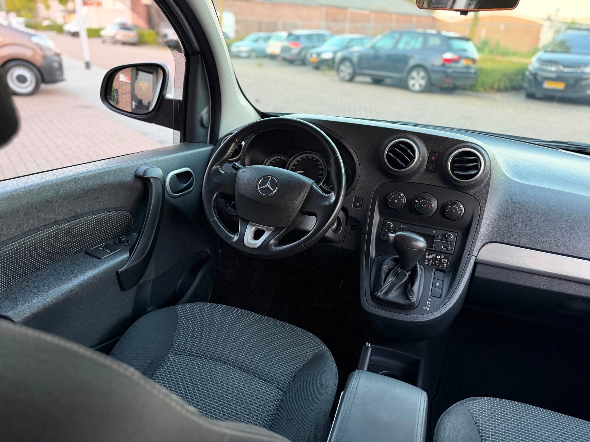 Mercedes-Benz Citan 112 Ambiente Automaat Airco Elk.Ramen Cr, Auto's, Stof, Gebruikt, Automatische klimaatregeling, 114 pk