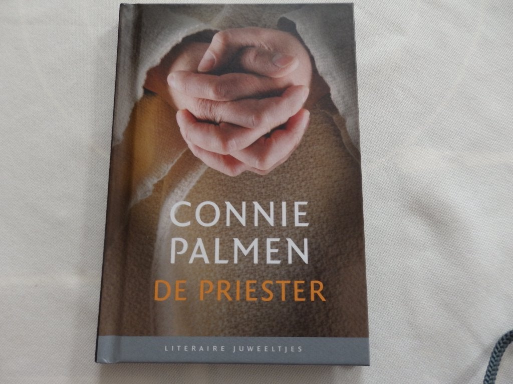 De Priester, Ophalen of Verzenden, Zo goed als nieuw